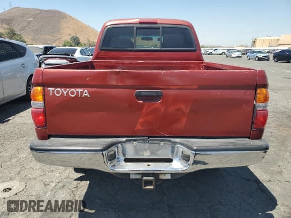 2002 Toyota Tacoma PreRunner z VIN 5TEGM92N62Z118802, wystawiony jako Copart lot #66684755 z przebiegiem 216 147 mil mil oraz Szkoda całkowita • Salvage title. Historia ofert i sprzedaży dostępna na DreamBid. Obrazek 6.
