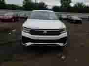 2024 Volkswagen Tiguan SE R-Line Black с VIN 3VV8B7AX8RM025872, выставлен на аукционе Copart как лот 64282855 с пробегом 16 071 миль миль и Списание • Salvage title. История ставок и продаж доступна на DreamBid. Изображение 14.