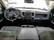 2017 Ram 1500 Tradesman z VIN 3C6RR7KTXHG675480, wystawiony jako Copart lot #60472195 z przebiegiem 105 304 mil mil oraz Czysty tytuł • Clean title. Historia ofert i sprzedaży dostępna na DreamBid. Obrazek 8.