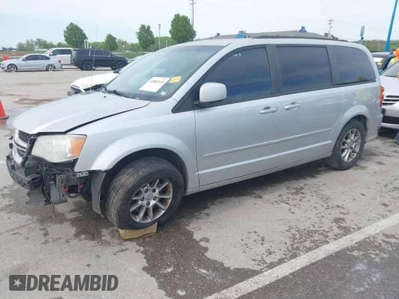 2012 Dodge Grand Caravan R/T z VIN 2C4RDGEG5CR184694, wystawiony jako IAAI lot #42082149 z przebiegiem 163 458 mil mil oraz . Historia ofert i sprzedaży dostępna na DreamBid. Obrazek 2.