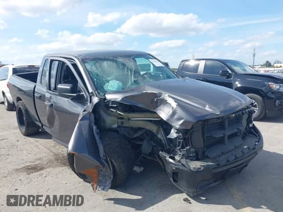 2019 Ram 1500 Tradesman с VIN 1C6RR6FT0KS733813, выставлен на аукционе IAAI как лот 41618317 с пробегом 46 597 миль миль и . История ставок и продаж доступна на DreamBid. Изображение 6.