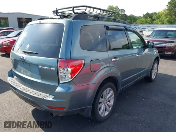 2012 Subaru Forester X Limited z VIN JF2SHBEC0CH420297, wystawiony jako IAAI lot #42468792 z przebiegiem 170 820 mil mil oraz . Historia ofert i sprzedaży dostępna na DreamBid. Obrazek 4.