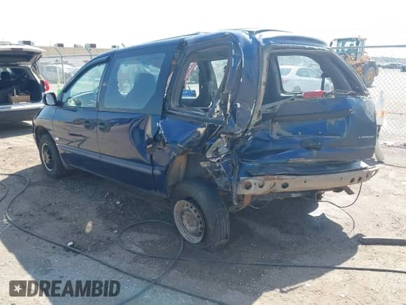 2000 Dodge Caravan with VIN 2B4FP25B0YR510861, listed as a IAAI auction lot 42807303 with 255,162 mi miles and . Bid and sale history available at DreamBid. Image 3.