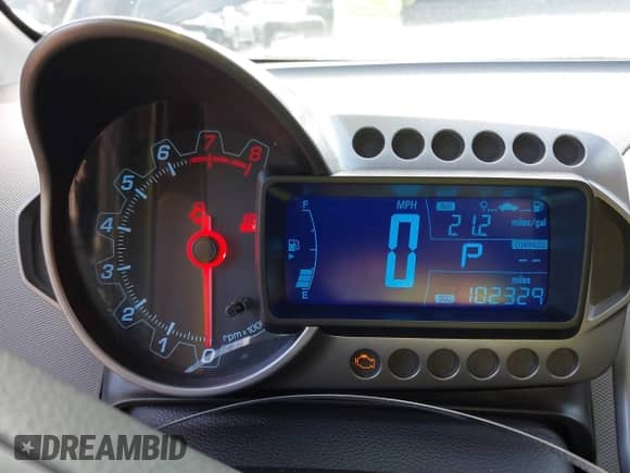 2013 Chevrolet Sonic LT с VIN 1G1JC6SB3D4164041, выставлен на аукционе IAAI как лот 43283723 с пробегом 102 329 миль миль и . История ставок и продаж доступна на DreamBid. Изображение 7.