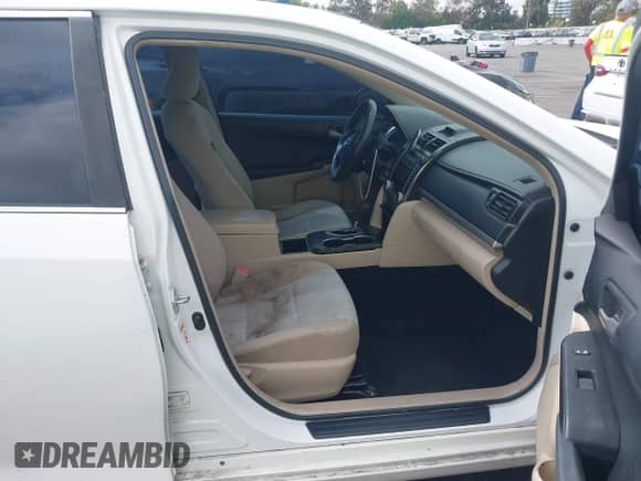 2012 Toyota Camry L z VIN 4T4BF1FK6CR226130, wystawiony jako IAAI lot #43221512 z przebiegiem 158 050 mil mil oraz . Historia ofert i sprzedaży dostępna na DreamBid. Obrazek 5.