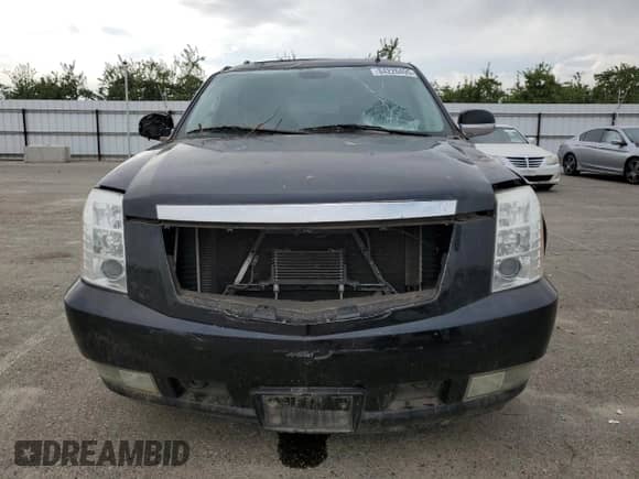 2011 Cadillac Escalade Premium с VIN 1GYS3CEF7BR201255, выставлен на аукционе Copart как лот 84226495 с пробегом 164 512 миль миль и Списание • Salvage title. История ставок и продаж доступна на DreamBid. Изображение 5.