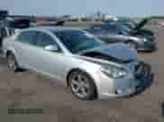 2010 Chevrolet Malibu z VIN 1G1ZF5EZ7AF112585, wystawiony jako IAAI lot #42164737 z przebiegiem 95 443 mil mil oraz . Historia ofert i sprzedaży dostępna na DreamBid. Obrazek 1.