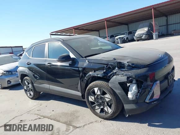 2025 Hyundai Kona SEL с VIN KM8HB3AB7SU312306, выставлен на аукционе IAAI как лот 43424687 с пробегом 4 449 миль миль и . История ставок и продаж доступна на DreamBid. Изображение 13.