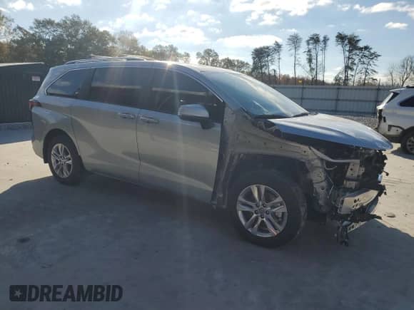 2024 Toyota Sienna Limited с VIN 5TDZRKEC9RS215091, выставлен на аукционе Copart как лот 82188264 с пробегом 2 602 миль миль и Списание • Salvage title. История ставок и продаж доступна на DreamBid. Изображение 4.