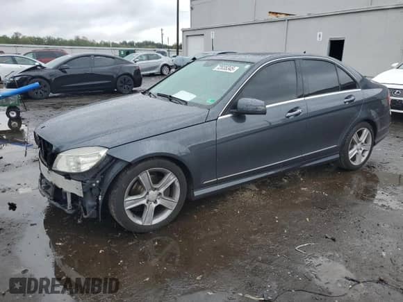 2010 Mercedes-Benz C 300 Sport с VIN WDDGF8BB3AR091858, выставлен на аукционе Copart как лот 72035345 с пробегом 125 238 миль миль и Чистый • Clean title. История ставок и продаж доступна на DreamBid. Изображение 1.