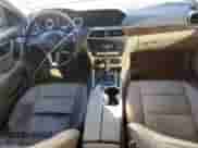 2013 Mercedes-Benz C 300 Sport с VIN WDDGF8AB3DA843028, выставлен на аукционе Copart как лот 89644985 с пробегом 112 337 миль миль и Списание • Salvage title. История ставок и продаж доступна на DreamBid. Изображение 8.