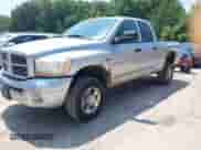 2006 Dodge 2500 SLT z VIN 3D7KS28D76G284730, wystawiony jako IAAI lot #42716906 z przebiegiem 128 281 mil mil oraz . Historia ofert i sprzedaży dostępna na DreamBid. Obrazek 2.