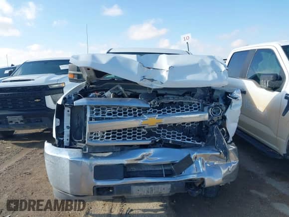 2019 Chevrolet Silverado 2500HD Work Truck с VIN 2GC2KREG3K1163357, выставлен на аукционе IAAI как лот 43364943 с пробегом 80 530 миль миль и . История ставок и продаж доступна на DreamBid. Изображение 11.