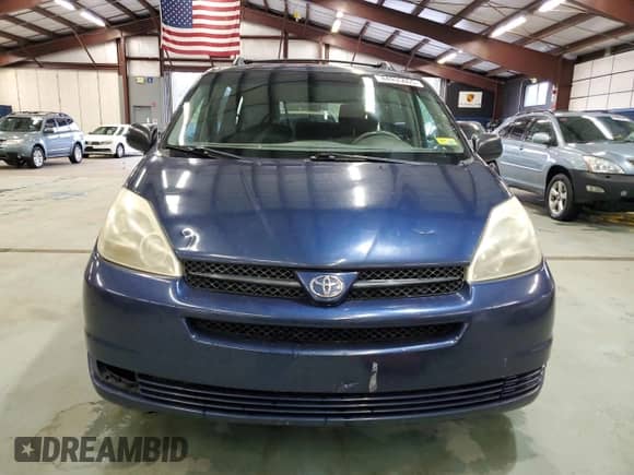 2005 Toyota Sienna LE with VIN 5TDBA23C05S048531, listed as a Copart auction lot 84935605 with 249,639 mi miles and Clean title. Bid and sale history available at DreamBid. Image 5.