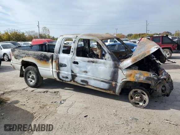 2000 Dodge 1500 с VIN 1B7HF13Z8YJ159968, выставлен на аукционе Copart как лот 77462274 с пробегом Не указан миль и На запчасти • Non repairable. История ставок и продаж доступна на DreamBid. Изображение 4.