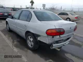 2005 Chevrolet Malibu Classic z VIN 1G1ND52F45M178513, wystawiony jako IAAI lot #42083521 z przebiegiem 116 104 mil mil oraz . Historia ofert i sprzedaży dostępna na DreamBid. Obrazek 3.