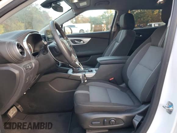 2025 Chevrolet Blazer LT with VIN 3GNKBCR48SS204025, listed as a Copart auction lot 90033275 with 8,776 mi miles and Salvage title. Bid and sale history available at DreamBid. Image 7.