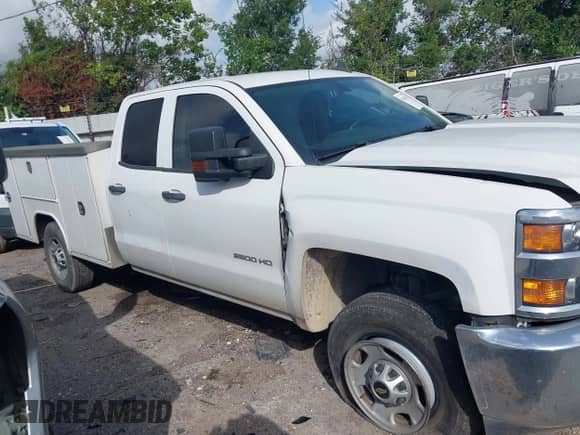 2019 Chevrolet Silverado 2500HD Work Truck z VIN 2GB2CREG1K1221564, wystawiony jako IAAI lot #42362013 z przebiegiem 126 897 mil mil oraz . Historia ofert i sprzedaży dostępna na DreamBid. Obrazek 12.