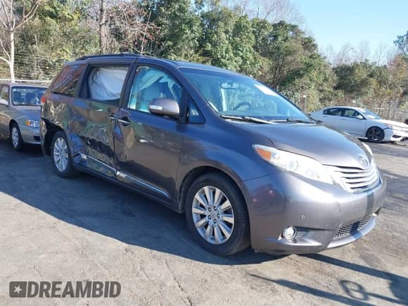 2013 Toyota Sienna XLE AAS with VIN 5TDYK3DC4DS338782, listed as a IAAI auction lot 40951306 with 149,428 mi miles and . Bid and sale history available at DreamBid. Image 1.