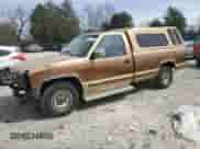1989 Chevrolet Silverado 2500 с VIN 1GCFC24K9KE194820, выставлен на аукционе Copart как лот 49321135 с пробегом 128 005 миль миль и Списание • Salvage title. История ставок и продаж доступна на DreamBid. Изображение 1.
