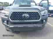 2019 Toyota Tacoma SR5 с VIN 5TFAZ5CN6KX076900, выставлен на аукционе IAAI как лот 43184388 с пробегом 110 382 миль миль и . История ставок и продаж доступна на DreamBid. Изображение 6.