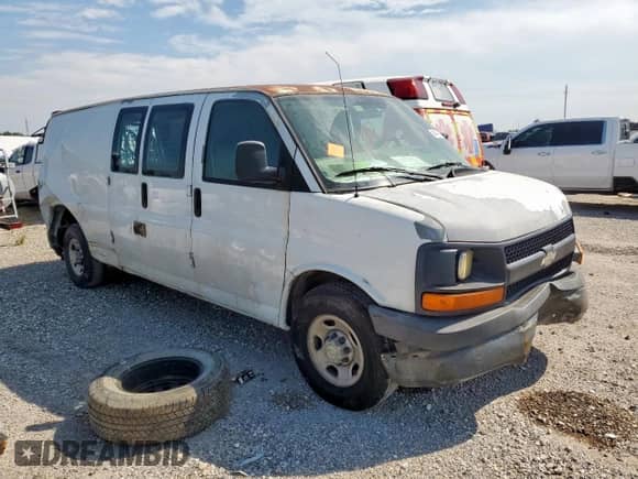 2005 Chevrolet Express Cargo с VIN 1GCGG29V051233110, выставлен на аукционе Copart как лот 84459285 с пробегом Не указан миль и Списание • Salvage title. История ставок и продаж доступна на DreamBid. Изображение 4.