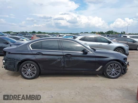 2019 BMW 5 Series 530i with VIN WBAJA5C51KWW06829, listed as a IAAI auction lot 42982321 with 44,744 mi miles and . Bid and sale history available at DreamBid. Image 13.