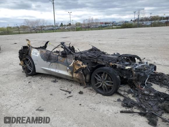 2016 Chevrolet Corvette Z51 3LT с VIN 1G1YM3D76G5000042, выставлен на аукционе Copart как лот 53315005 с пробегом Не указан миль и На запчасти • Non repairable. История ставок и продаж доступна на DreamBid. Изображение 4.