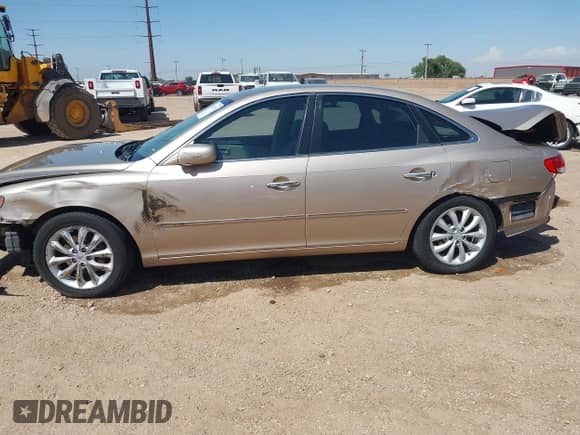 2006 Hyundai Azera SE с VIN KMHFC46F86A079419, выставлен на аукционе IAAI как лот 42531221 с пробегом Не указан миль и . История ставок и продаж доступна на DreamBid. Изображение 13.