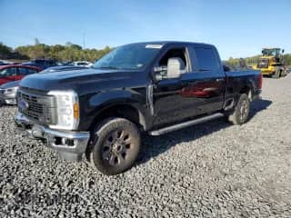 2024 Ford F-250 XL z VIN 1FT7W2BA2REC74895, wystawiony jako Copart lot #84036845 z przebiegiem 85 221 mil mil oraz Szkoda całkowita • Salvage title. Historia ofert i sprzedaży dostępna na DreamBid. Obrazek 1.