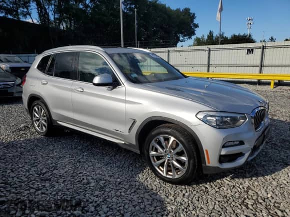 2018 BMW X3 xDrive30i with VIN 5UXTR9C5XJLD62188, listed as a Copart auction lot 84383595 with 188,316 mi miles and Clean title. Bid and sale history available at DreamBid. Image 4.