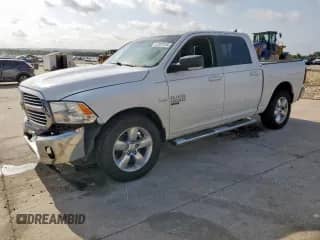 2019 Ram 1500 Big Horn z VIN 1C6RR6LT9KS572754, wystawiony jako Copart lot #61597355 z przebiegiem 105 066 mil mil oraz Szkoda całkowita • Salvage title. Historia ofert i sprzedaży dostępna na DreamBid. Obrazek 1.