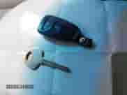 2008 Hyundai Santa Fe GLS z VIN 5NMSG73DX8H136546, wystawiony jako IAAI lot #43327914 z przebiegiem 236 857 mil mil oraz . Historia ofert i sprzedaży dostępna na DreamBid. Obrazek 11.