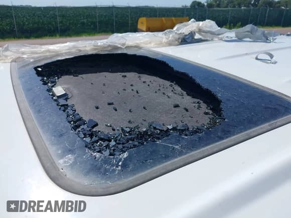 2012 GMC Sierra 1500 Denali z VIN 3GTP2XE27CG294122, wystawiony jako IAAI lot #42655182 z przebiegiem 194 073 mil mil oraz . Historia ofert i sprzedaży dostępna na DreamBid. Obrazek 6.