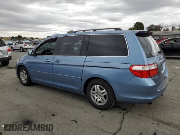 2006 Honda Odyssey EX z VIN 5FNRL38456B057246, wystawiony jako Copart lot #84933935 z przebiegiem 179 425 mil mil oraz Czysty tytuł • Clean title. Historia ofert i sprzedaży dostępna na DreamBid. Obrazek 2.