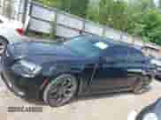 2018 Chrysler 300 S с VIN 2C3CCABG4JH239945, выставлен на аукционе IAAI как лот 42469052 с пробегом 84 412 миль миль и . История ставок и продаж доступна на DreamBid. Изображение 14.