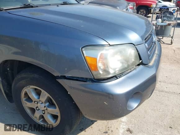 2004 Toyota Highlander with VIN JTEDP21AX40040779, listed as a IAAI auction lot 43489175 with 271,961 mi miles and . Bid and sale history available at DreamBid. Image 6.