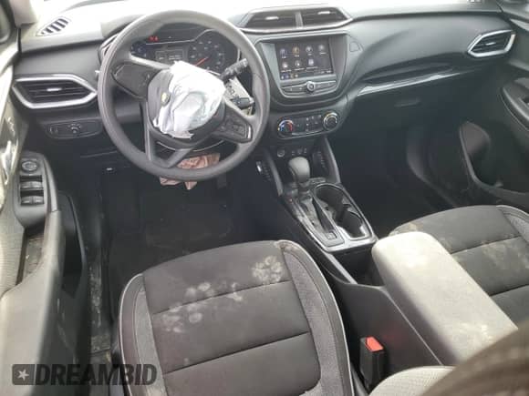 2022 Chevrolet TrailBlazer LS z VIN KL79MMS25NB074332, wystawiony jako Copart lot #87424575 z przebiegiem 43 732 mil mil oraz Szkoda całkowita • Salvage title. Historia ofert i sprzedaży dostępna na DreamBid. Obrazek 8.