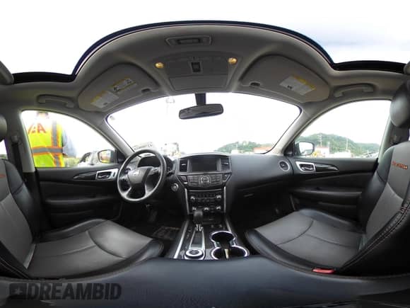 2020 Nissan Pathfinder SL with VIN 5N1DR2CM3LC620440, listed as a IAAI auction lot 42700818 with 67,765 mi miles and . Bid and sale history available at DreamBid. Image 18.