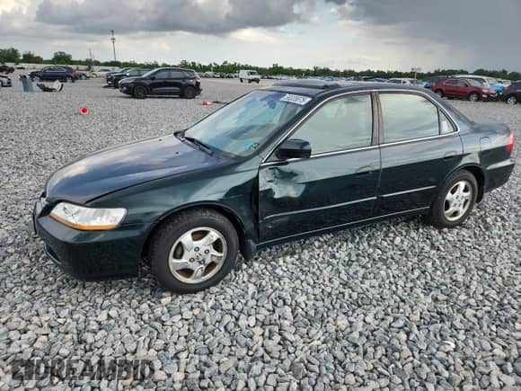 1998 Honda Accord EX с VIN 1HGCG6674WA072968, выставлен на аукционе Copart как лот 58335875 с пробегом 85 743 миль миль и Списание • Salvage title. История ставок и продаж доступна на DreamBid. Изображение 1.