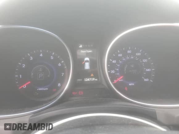 2016 Hyundai Santa Fe с VIN 5XYZU3LB7GG343242, выставлен на аукционе Copart как лот 68850355 с пробегом 124 719 миль миль и Списание • Salvage title. История ставок и продаж доступна на DreamBid. Изображение 9.