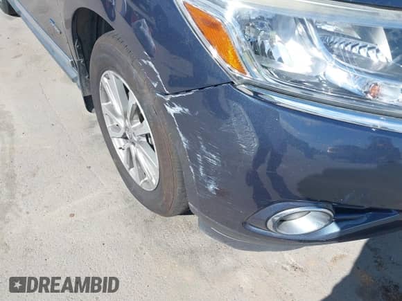 2014 Nissan Pathfinder Platinum Hybrid with VIN 5N1CR2MN1EC638750, listed as a IAAI auction lot 41719792 with 206,286 mi miles and . Bid and sale history available at DreamBid. Image 13.