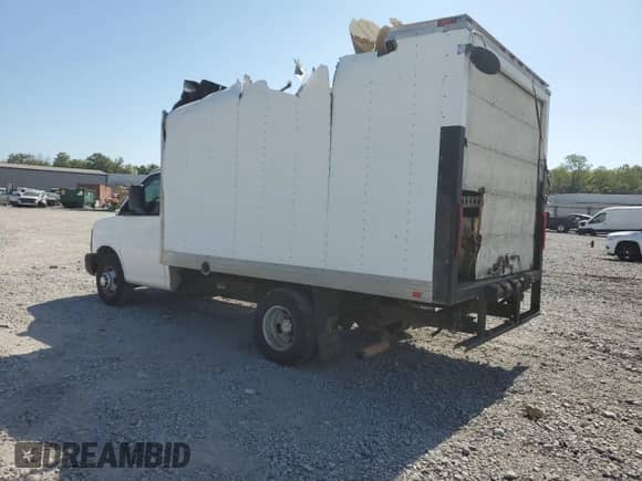 2011 Chevrolet Express Commercial Work Van с VIN 1GB0G2CA6B1142270, выставлен на аукционе Copart как лот 68918624 с пробегом 182 246 миль миль и Списание • Salvage title. История ставок и продаж доступна на DreamBid. Изображение 2.