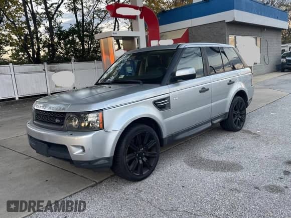 2010 Land Rover Range Rover Sport HSE z VIN SALSF2D48AA216585, wystawiony jako Copart lot #90541965 z przebiegiem 83 767 mil mil oraz Czysty tytuł • Clean title. Historia ofert i sprzedaży dostępna na DreamBid. Obrazek 2.