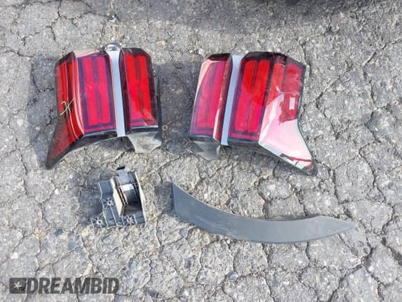 2023 Kia Sorento SX Prestige with VIN KNDRMDLG5P5136424, listed as a IAAI auction lot 43161703 with 40,148 mi miles and . Bid and sale history available at DreamBid. Image 12.