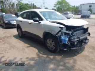 2025 Nissan Kicks S with VIN 3N8AP6BA4SL314785, listed as a IAAI auction lot 42402119 with 9,101 mi miles and . Bid and sale history available at DreamBid. Image 1.