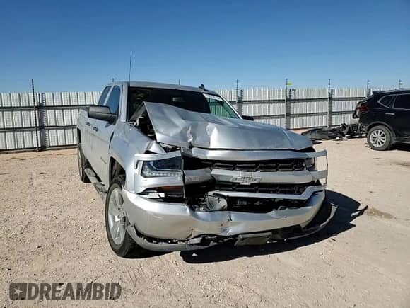 2018 Chevrolet Silverado 1500 Custom z VIN 1GCRCPEH8JZ328981, wystawiony jako Copart lot #44075575 z przebiegiem 56 742 mil mil oraz Szkoda całkowita • Salvage title. Historia ofert i sprzedaży dostępna na DreamBid. Obrazek 11.