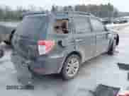 2011 Subaru Forester X Limited z VIN JF2SHAFC8BH752012, wystawiony jako IAAI lot #41613174 z przebiegiem 86 251 mil mil oraz . Historia ofert i sprzedaży dostępna na DreamBid. Obrazek 4.