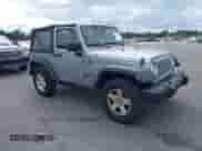 2016 Jeep Wrangler Willys Wheeler z VIN 1C4AJWAG1GL327242, wystawiony jako IAAI lot #43405493 z przebiegiem Nie podano mil oraz . Historia ofert i sprzedaży dostępna na DreamBid. Obrazek 1.