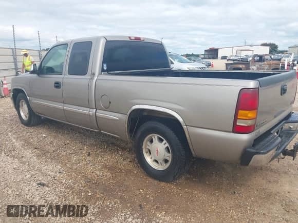 2001 GMC Sierra 1500 SLE z VIN 2GTEC19TX11140305, wystawiony jako IAAI lot #42941117 z przebiegiem 333 348 mil mil oraz . Historia ofert i sprzedaży dostępna na DreamBid. Obrazek 3.